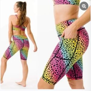 Zyia Active Rainbow Leopard Light n Tight Hustle Bike SHORTS Only Pockets Sz M